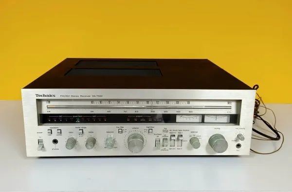 Receiver technics sa-t550 am/fm , divido no cartão 64728254204929120