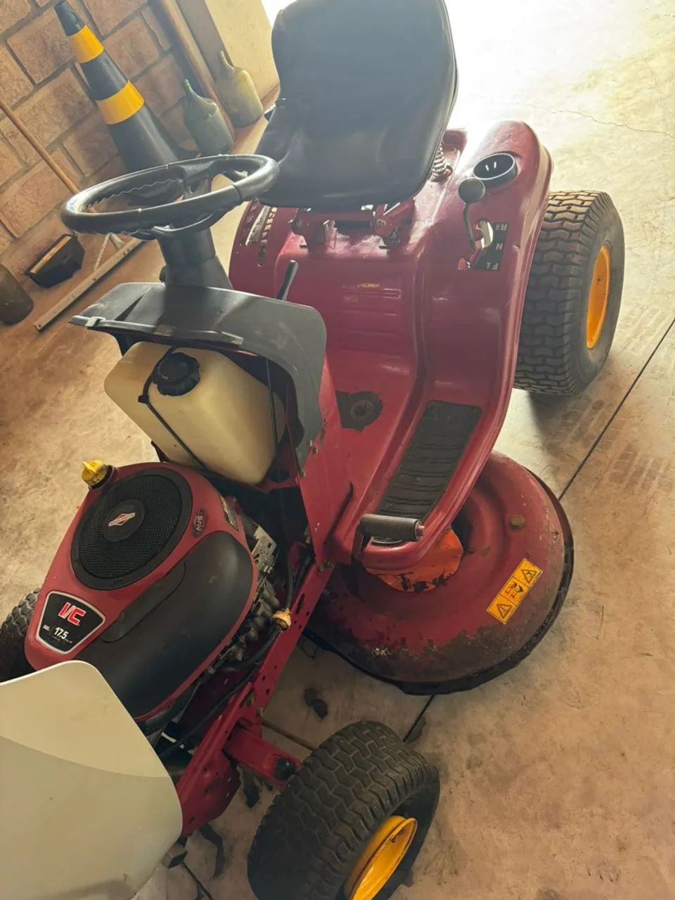 Trator de cortar grama 17.5cv  - Foto 3