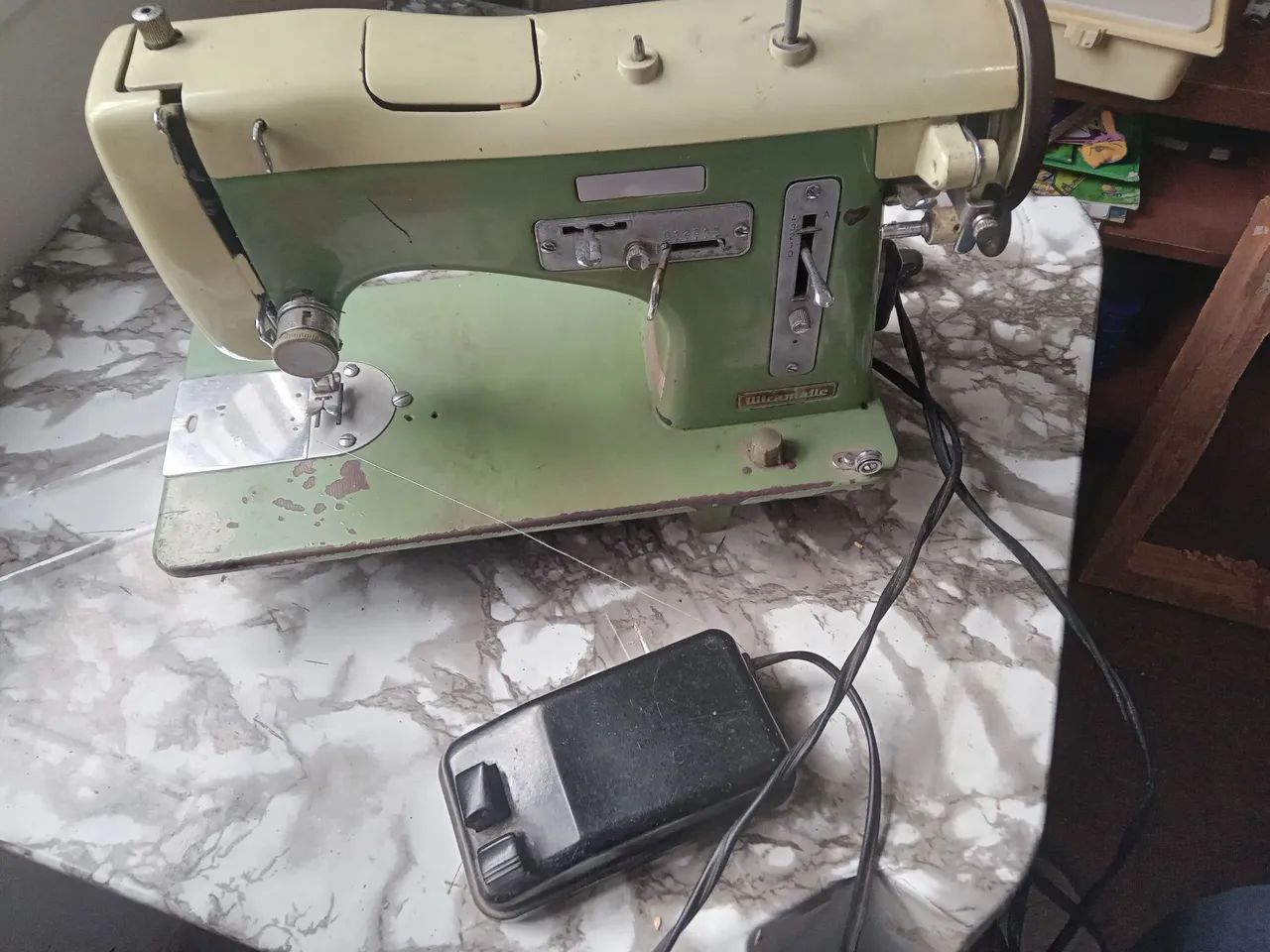 Máquina de costura Elgin Ultramatic. - Foto 4