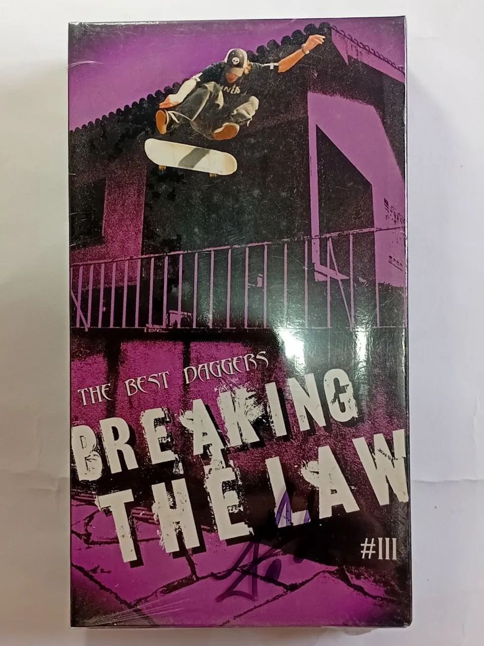 Fita vhs lacrada video de skate The Best Daggers 3 autografada Jm