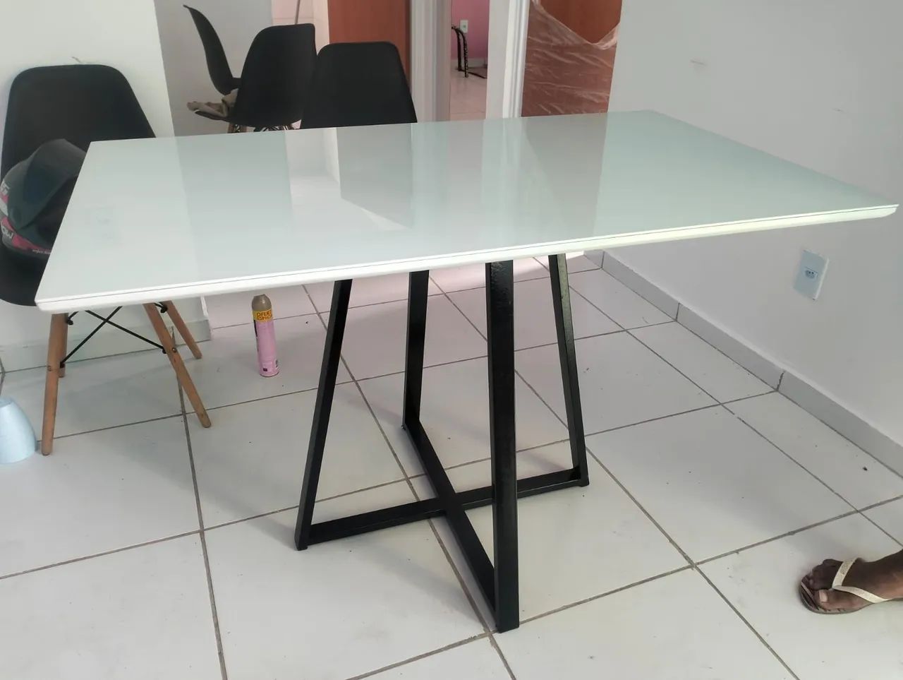 Mesa de Jantar retangular ( não acompanha cadeiras)
