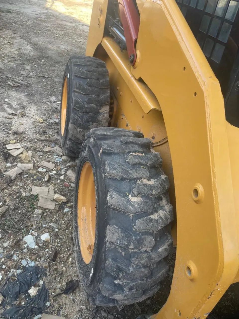 Mini Carregadeira CAT 226 - Foto 3