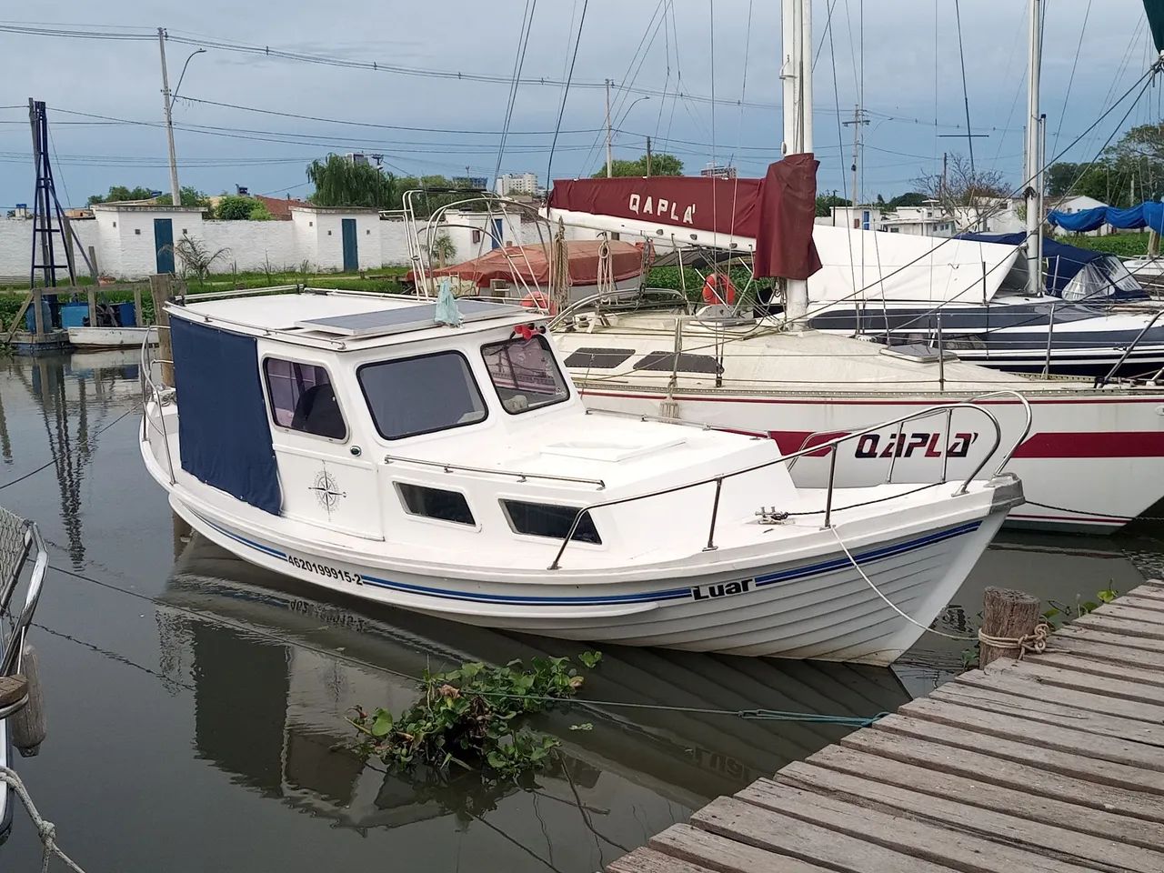 Barco todo em fibra 27 pés motor diesel - Foto 9