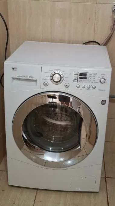 Máquina de lavar LG conservadíssima