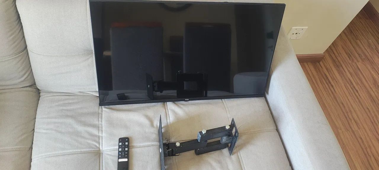 *TV  TCL 32" SMART COM WI-FI INTEGRADO*