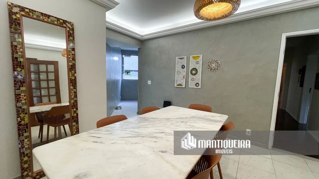 Apartamento 4 quartos reformado, amplo e com varanda - Foto 4