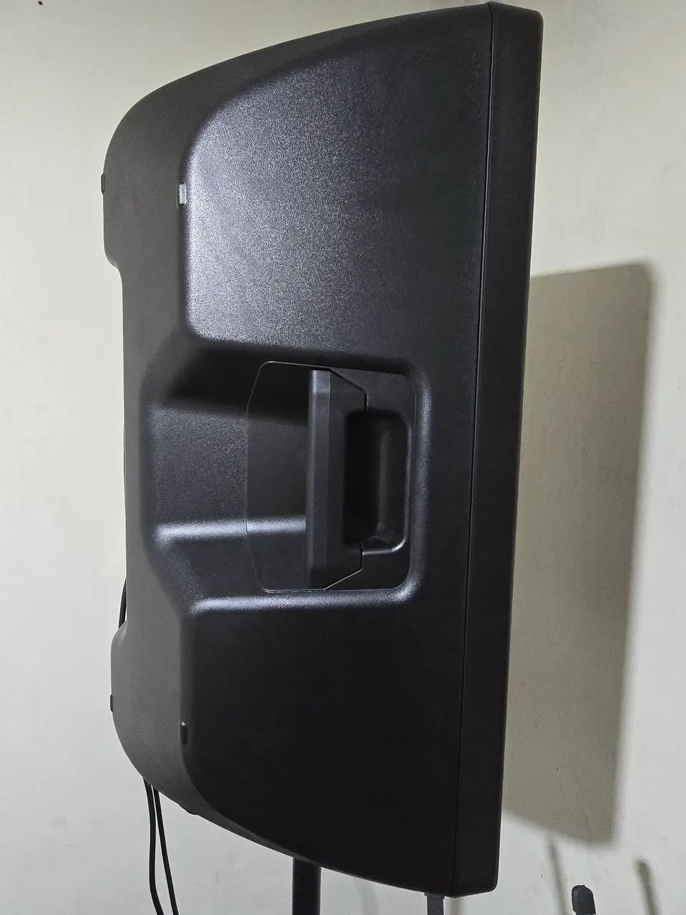Caixa yamaha DBR15 com 3 meses de uso, sem detalhes nova zero. - Foto 4