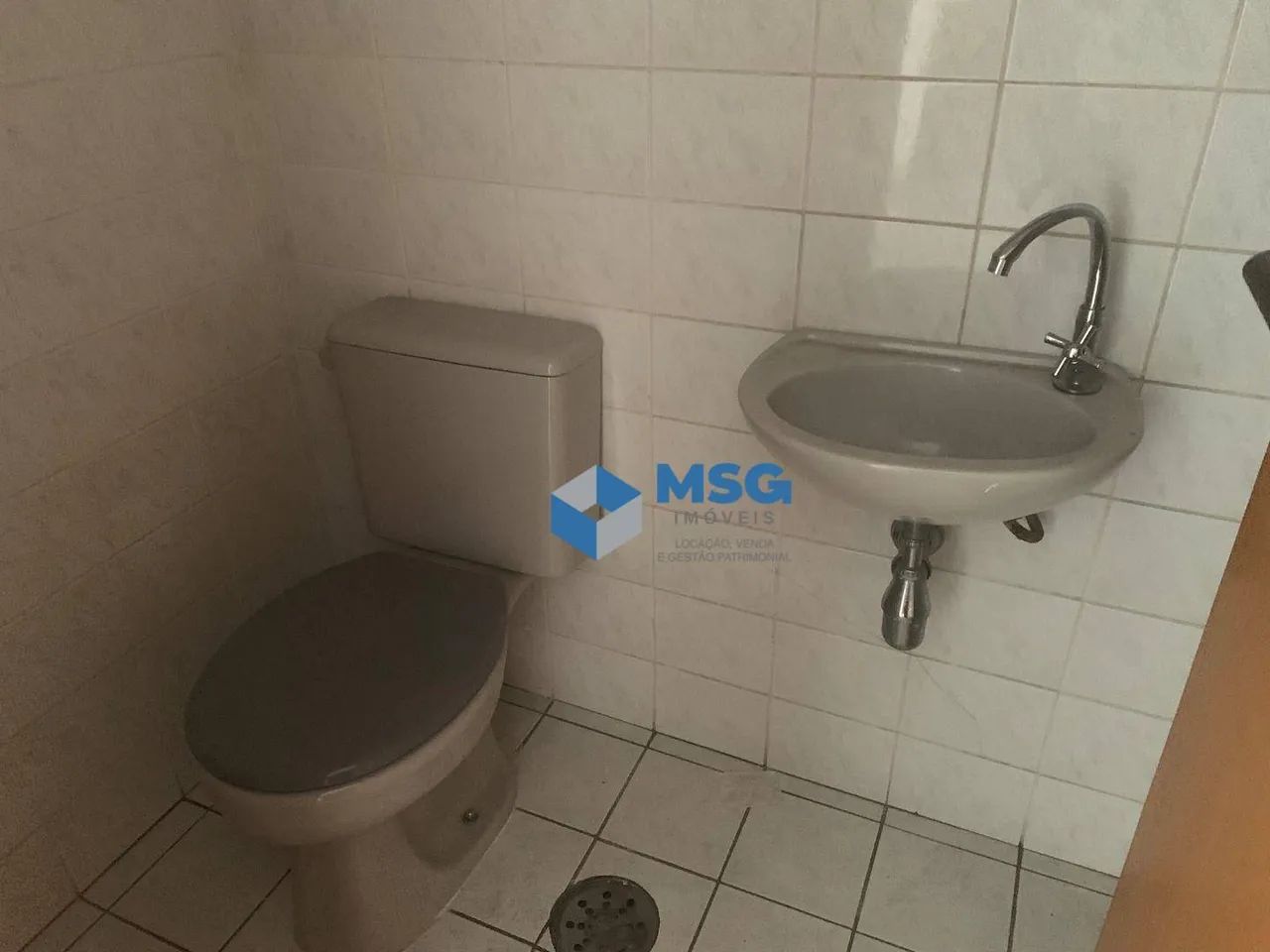 Sala Ampla Próximo ao Metrô Saúde, Rua Tranquila, Valor Imbatível - Foto 4
