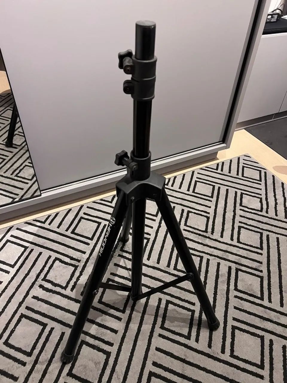 Caixa de Som Ativa Behringer + pedestal de caixa - Foto 5