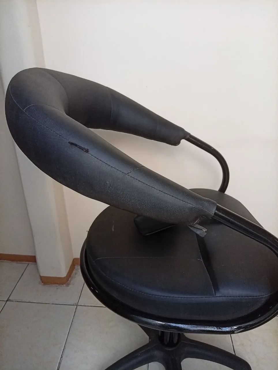 Cadeira de cabeleireiro hidráulica nova  - Foto 4