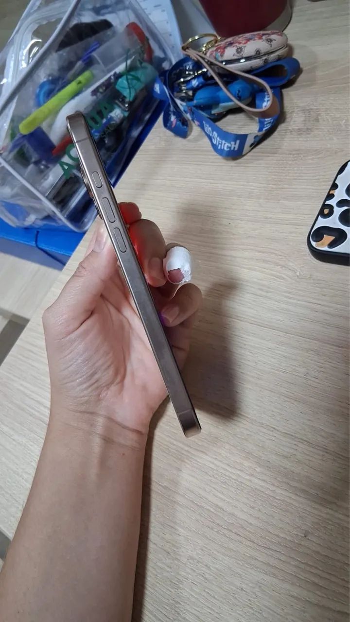 IPhone 16 pro max  - Foto 3