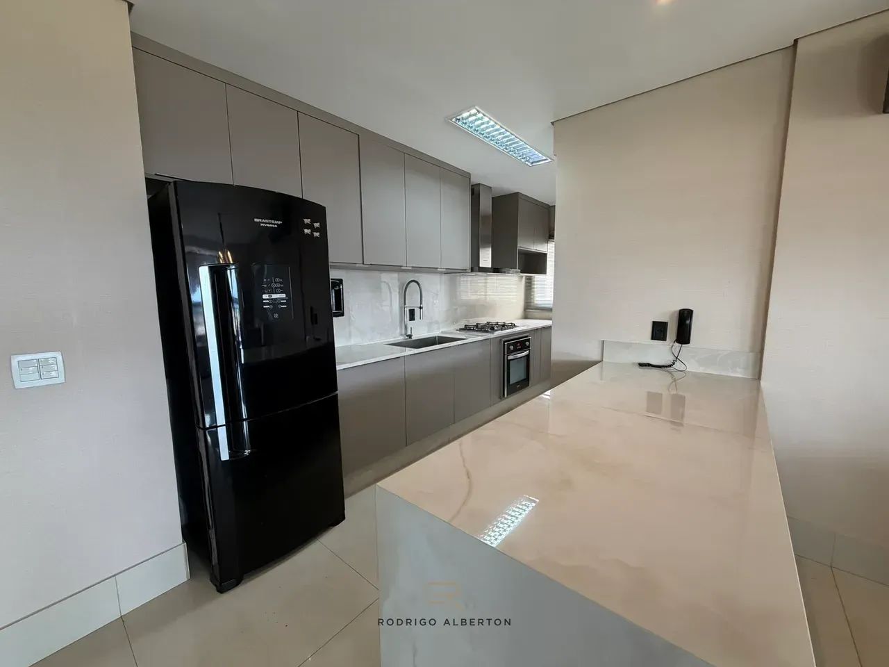 Cobertura Mobiliada e Decorada, com Jacuzzi e Vista privilegiada. R$ 1.790Mi - Foto 4