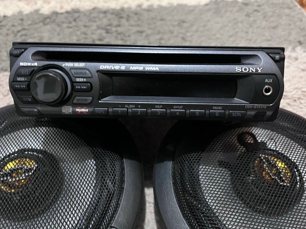 Toca CD Sony Automotivo e Caixas  - Foto 2