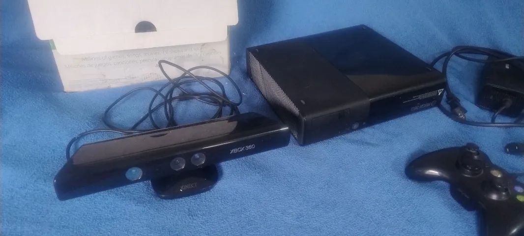 Xbox 360 com Kinect Desbloqueado + 11 jogos - Foto 3