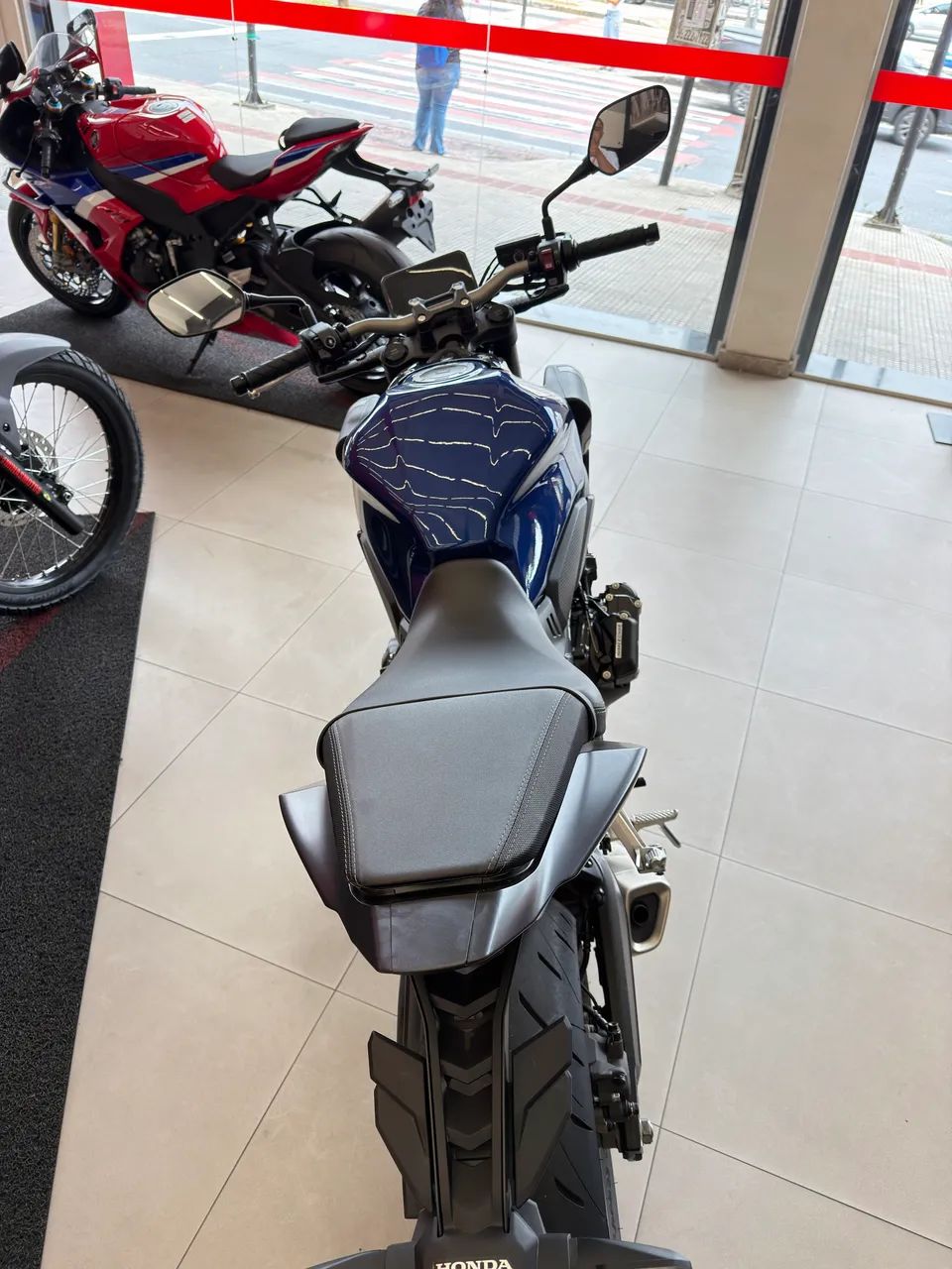 CB 650R -CLOUTCH  SEMI NOVA  - Foto 3