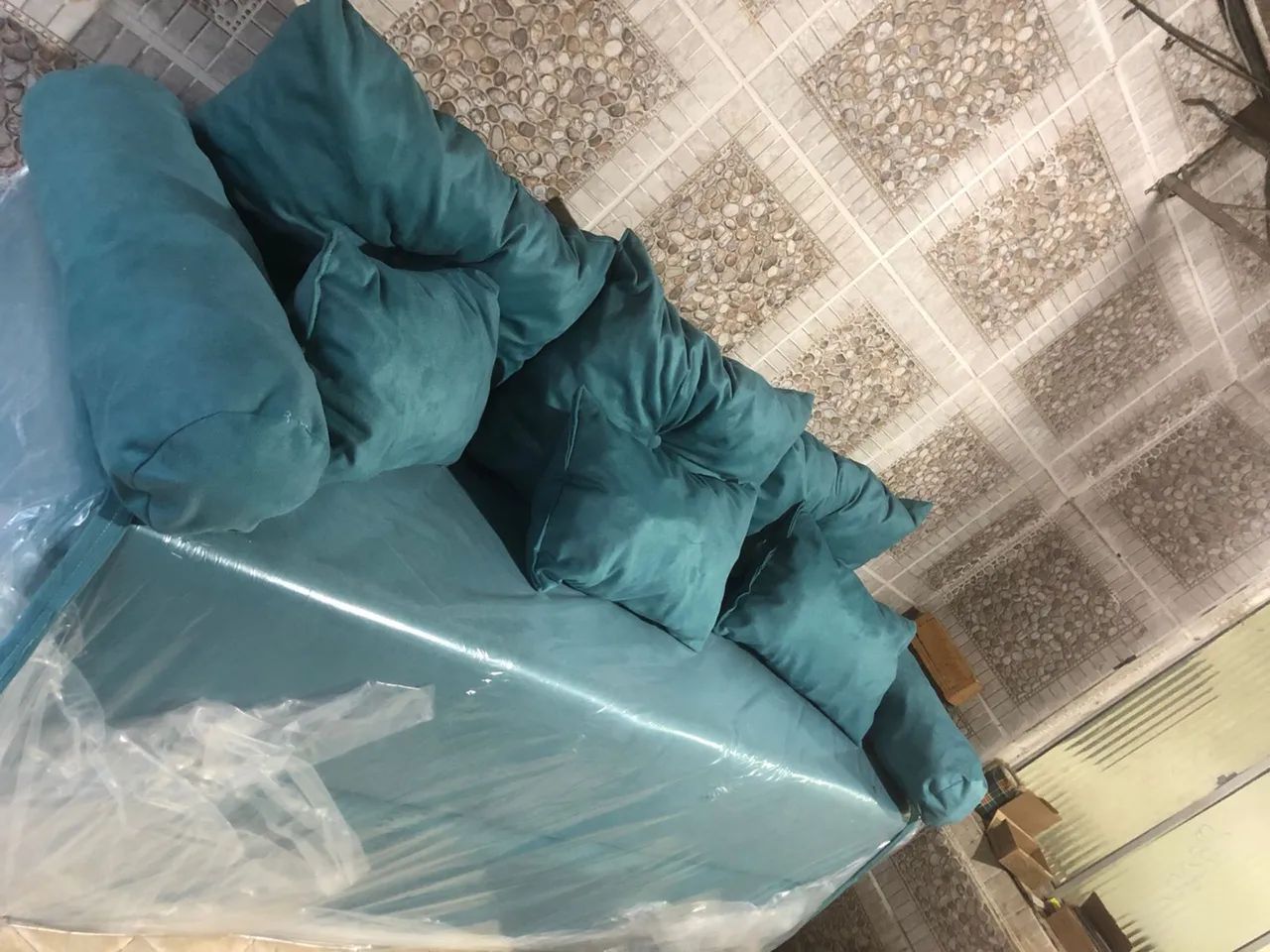Sofá cama 8 almofadas de fábrica  - Foto 4