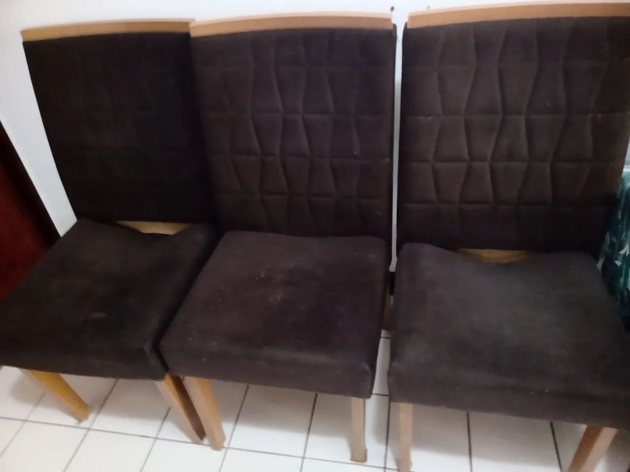  3 cadeiras de mesa de jantar