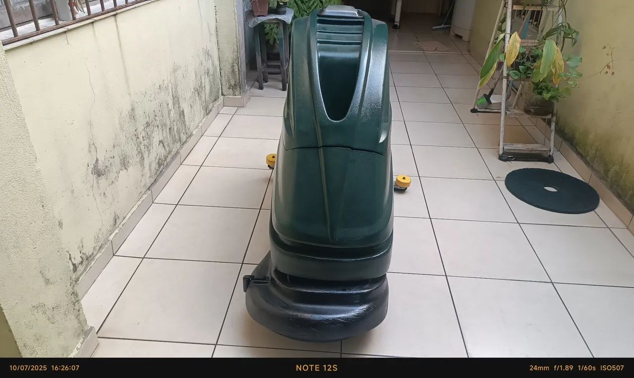 Lavadora de piso B70