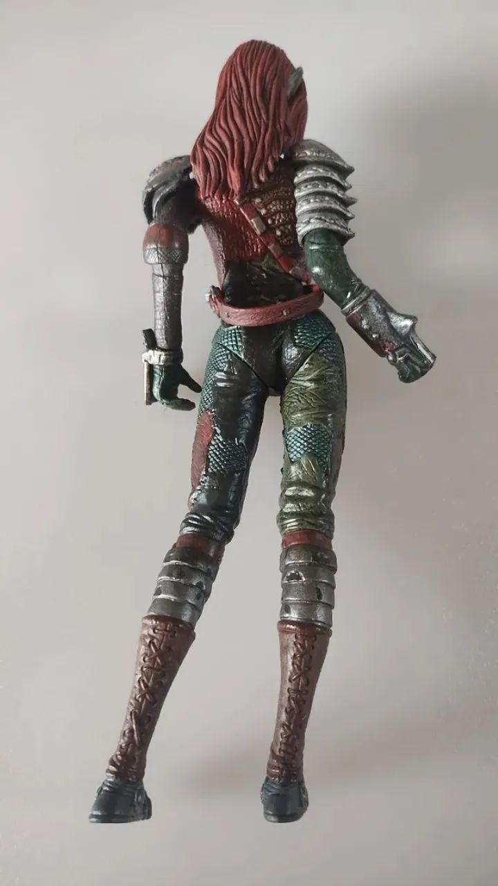 McFarlane Toys Captain Dasha 7  - Foto 2