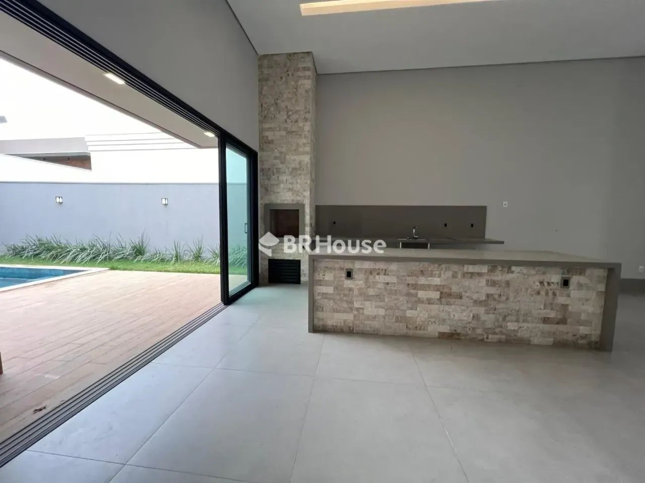 Bairro 1340 | Casa de Condomínio 4 quartos, sendo 3 suites - Foto 3