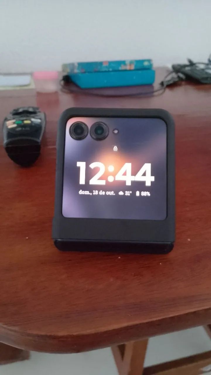 Motorola RAZR 60