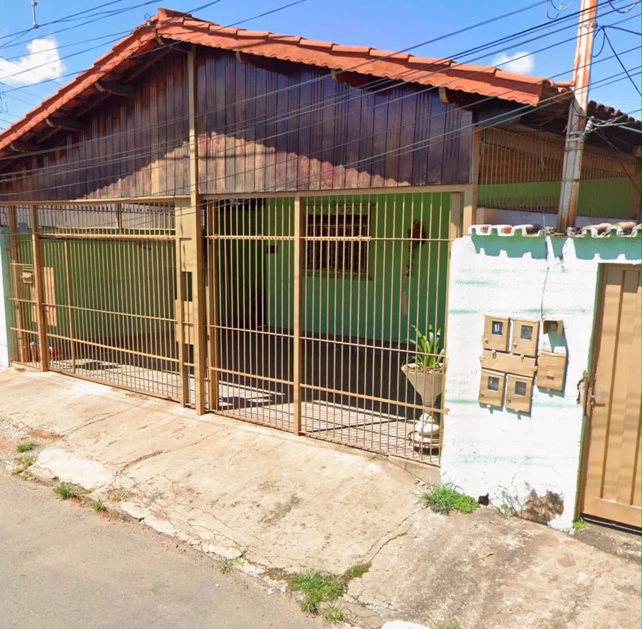 OPORTUNIDADE CASA COM BARRACÕES NO SETOR CAMPINAS  - Foto 2
