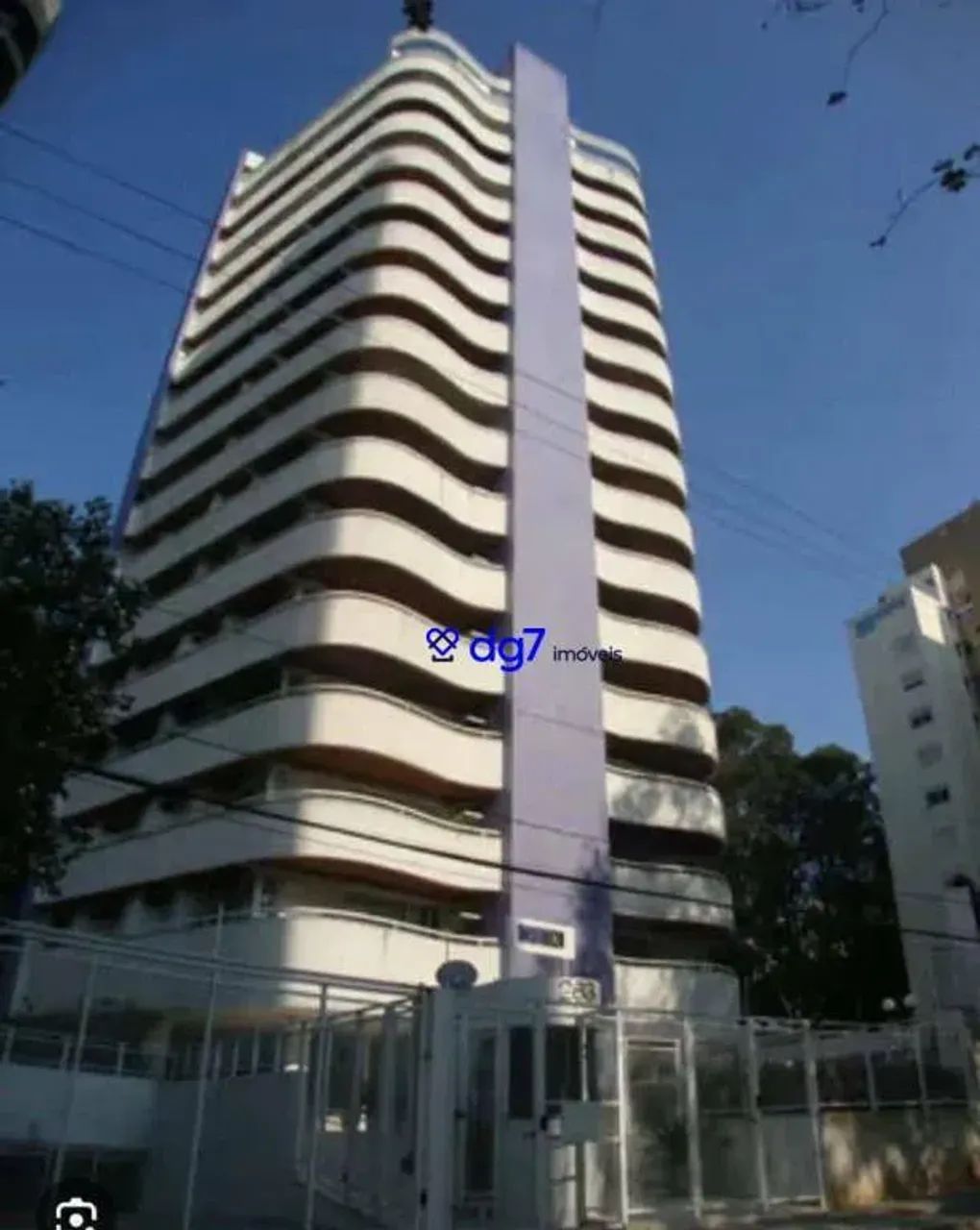 Bairro tranquilo e rua arborizada - Seu novo lar com cozinha planejada!