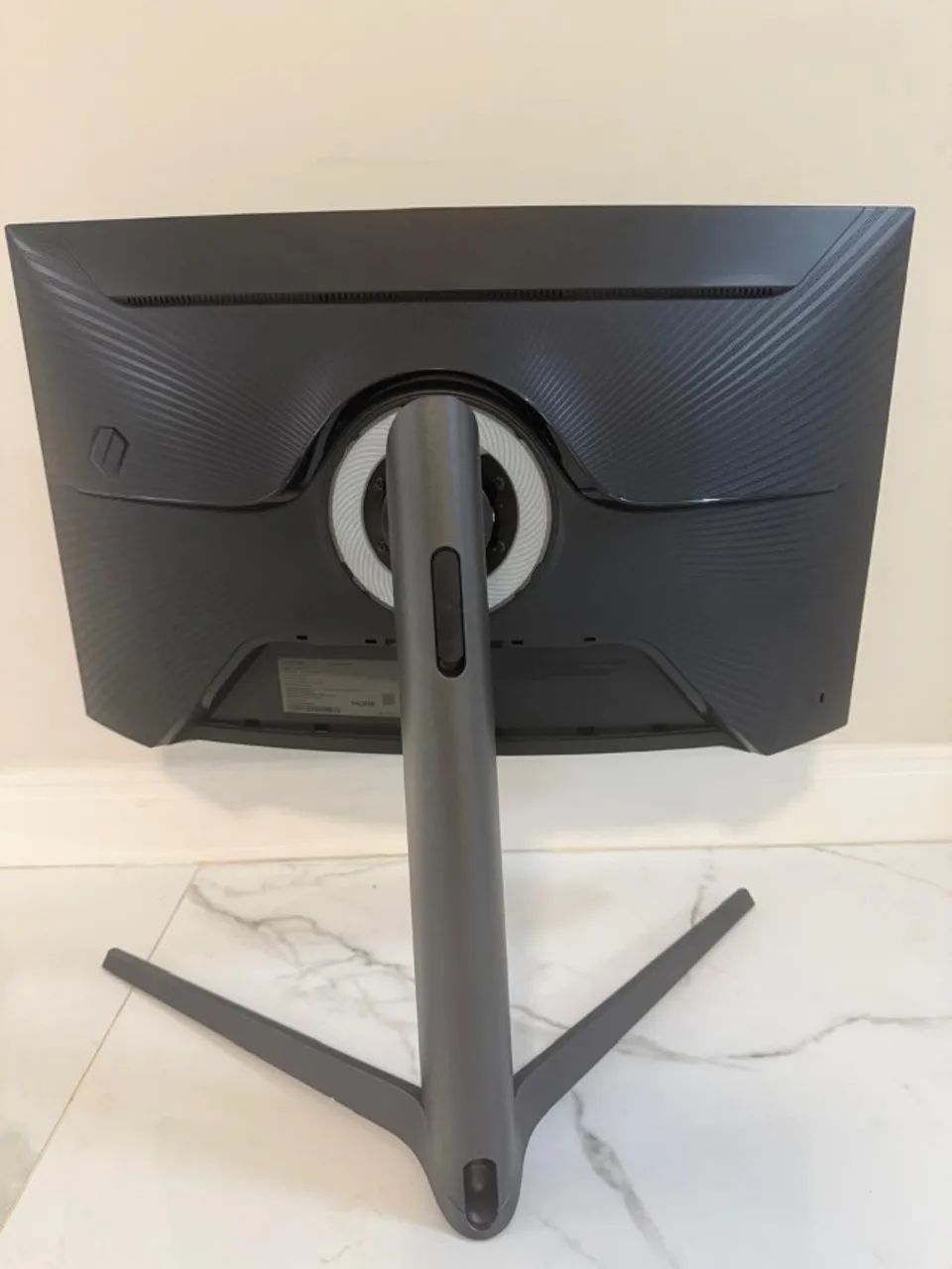 Monitor Samsung Odyssey G7 26,9" 1000R Curved Screen Nvidia G-SYNC  - Foto 2