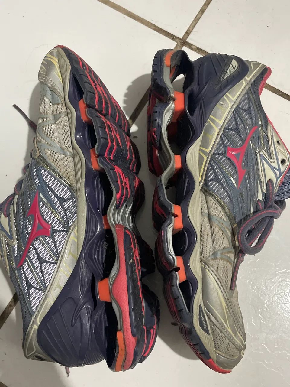 Mizuno Wave
