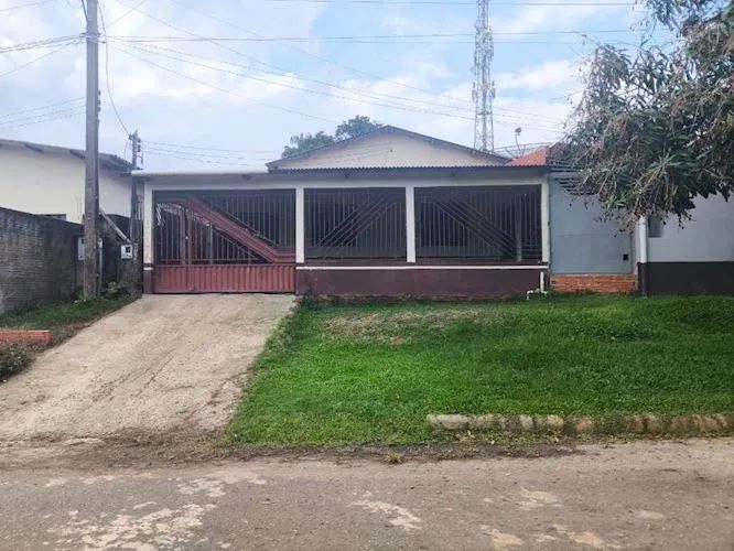 Casa - Centro - Rodrigues Alves/AC