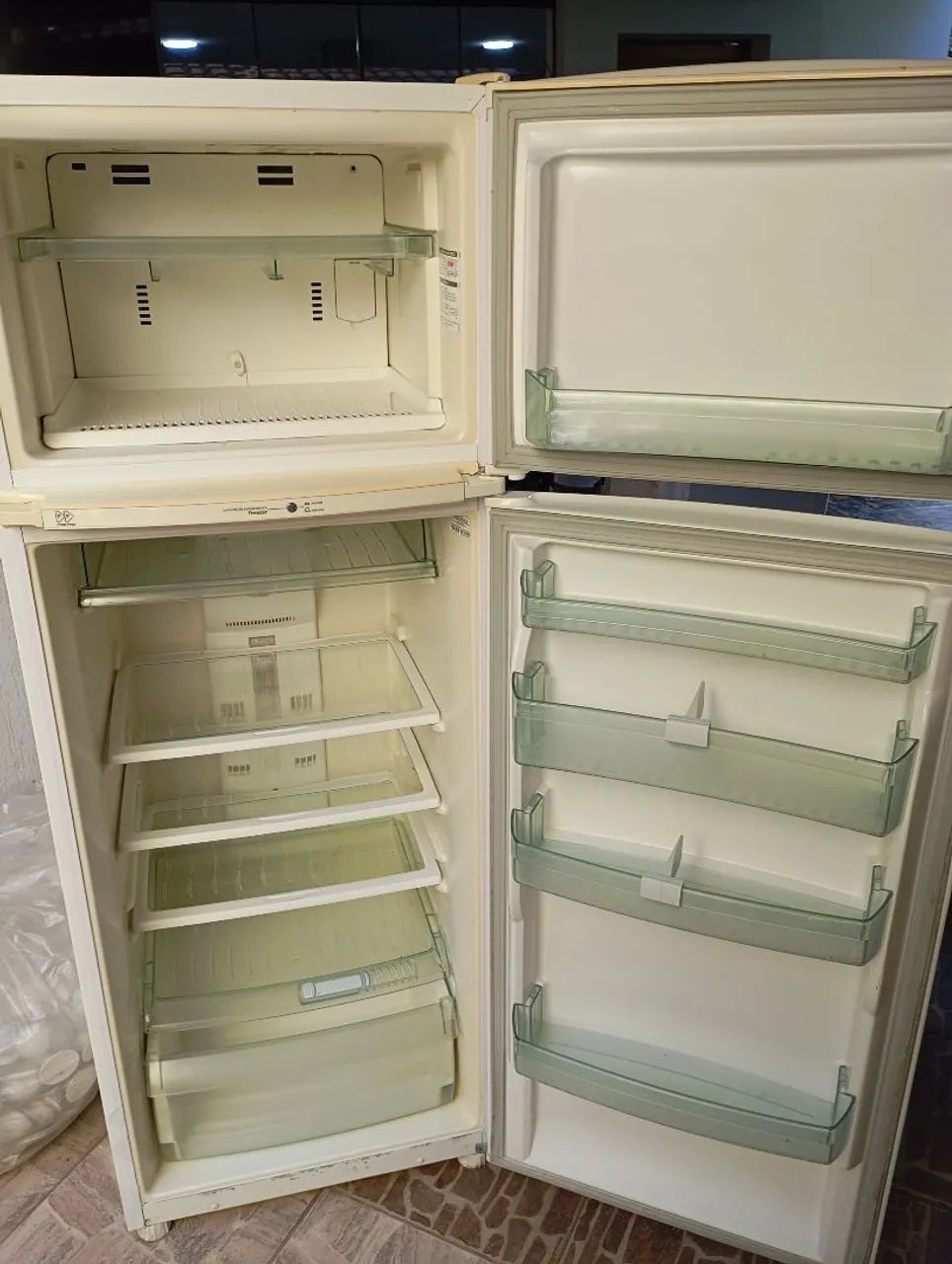 Vendo geladeira e microondas  - Foto 2