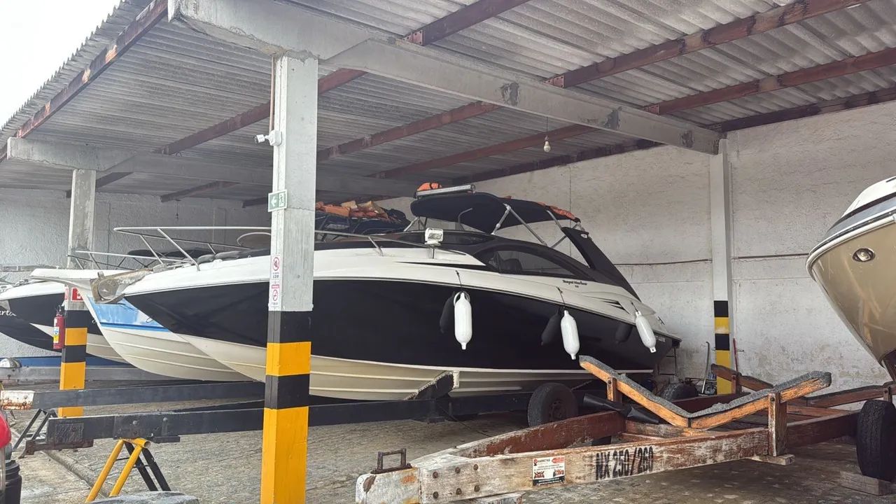 Lancha RM 270 10+1 Cabinada com banheiro  - Foto 3