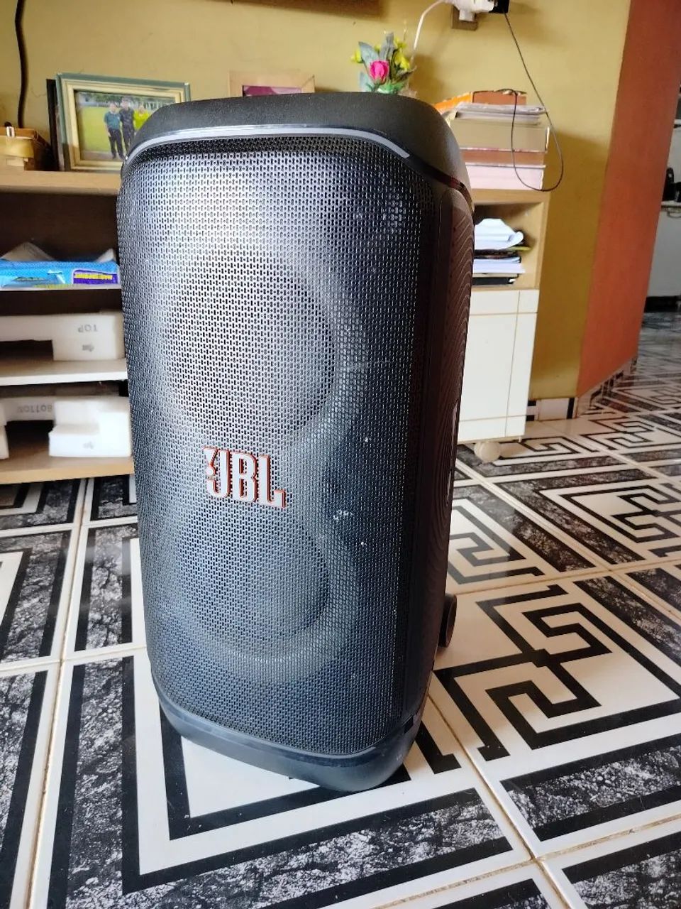 Caixa de som JBL mais microfone originais 