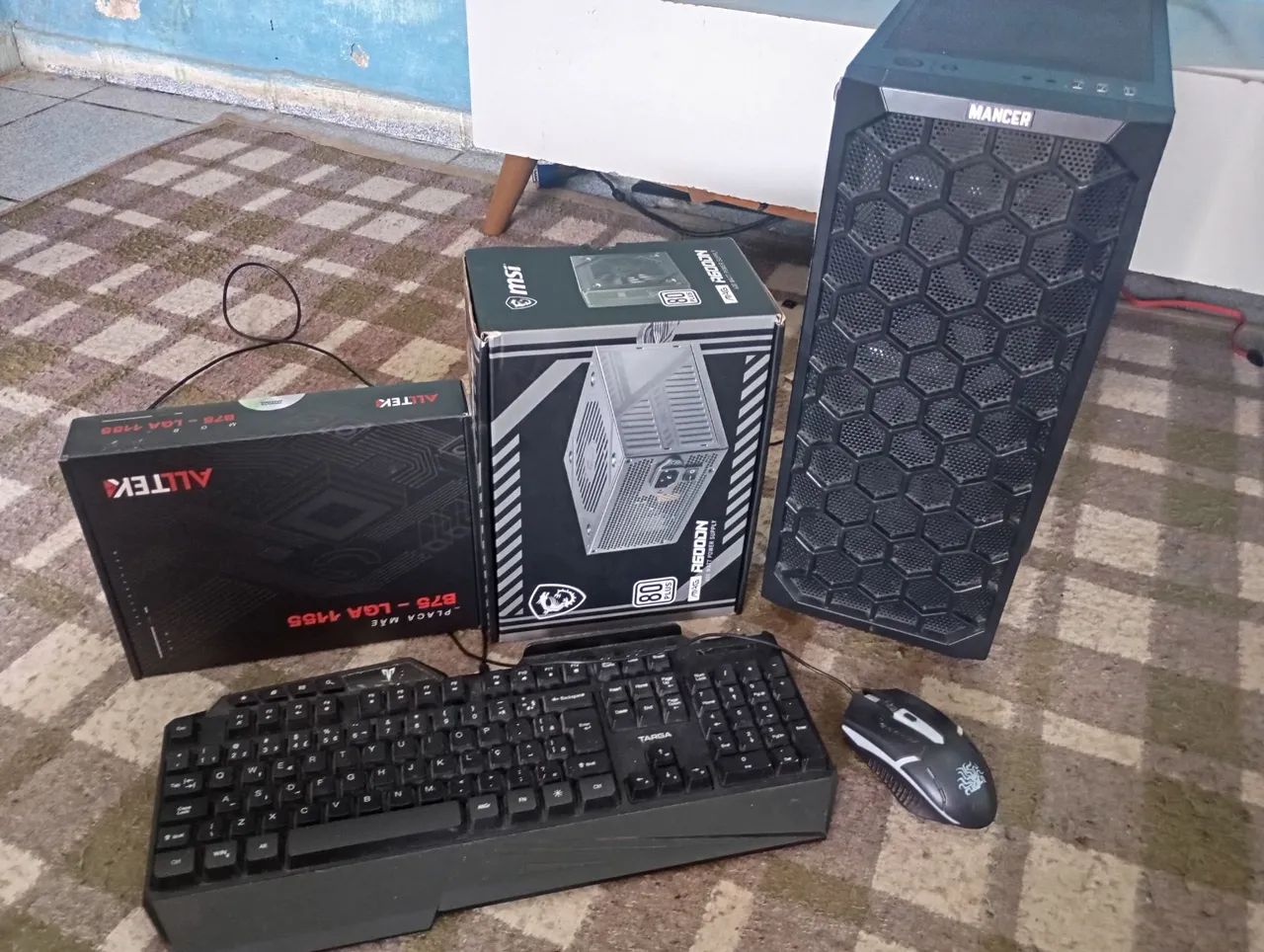 Vendo Pc sime gamer, teclado e mouse funcionando perfeitamente.... 