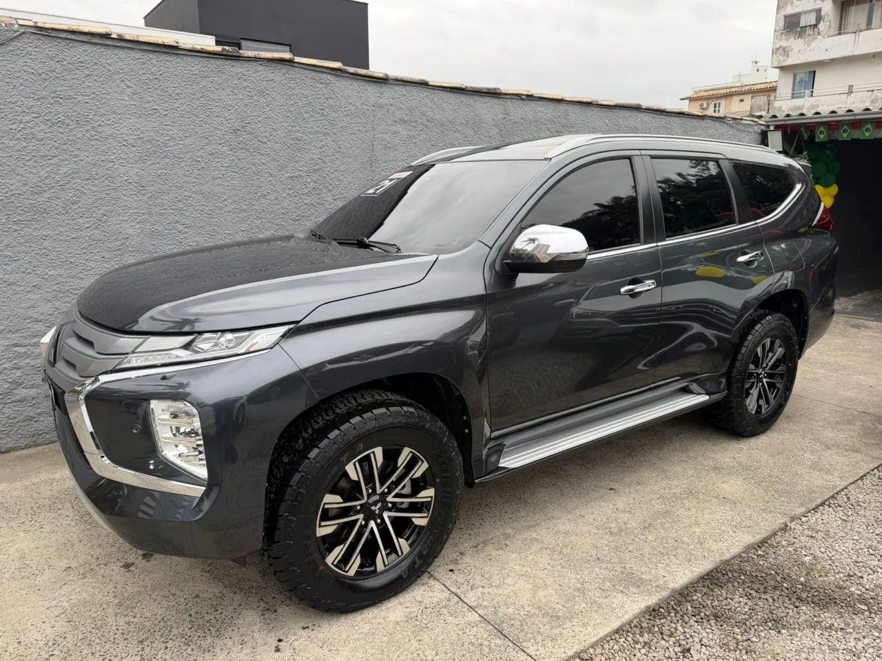 Mitsubishi Pajero 2021