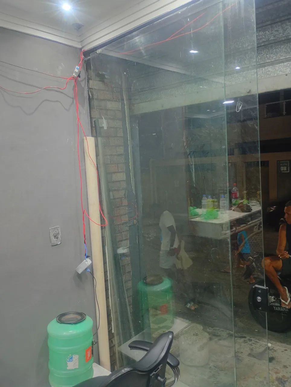 Porta de vidro 64985879327235121