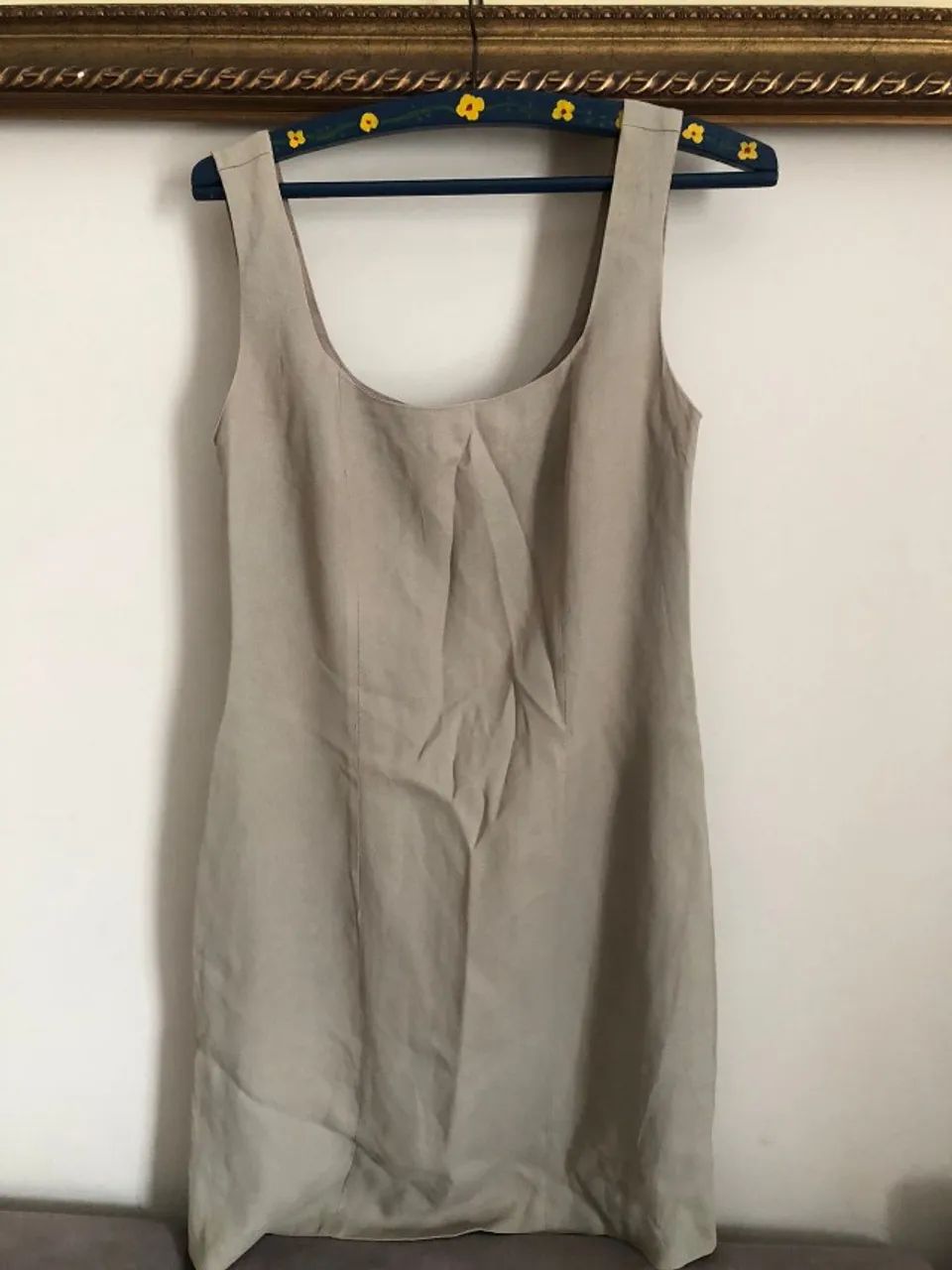 vestido social bege