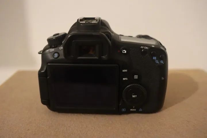 Camera Canon 60D - Foto 2