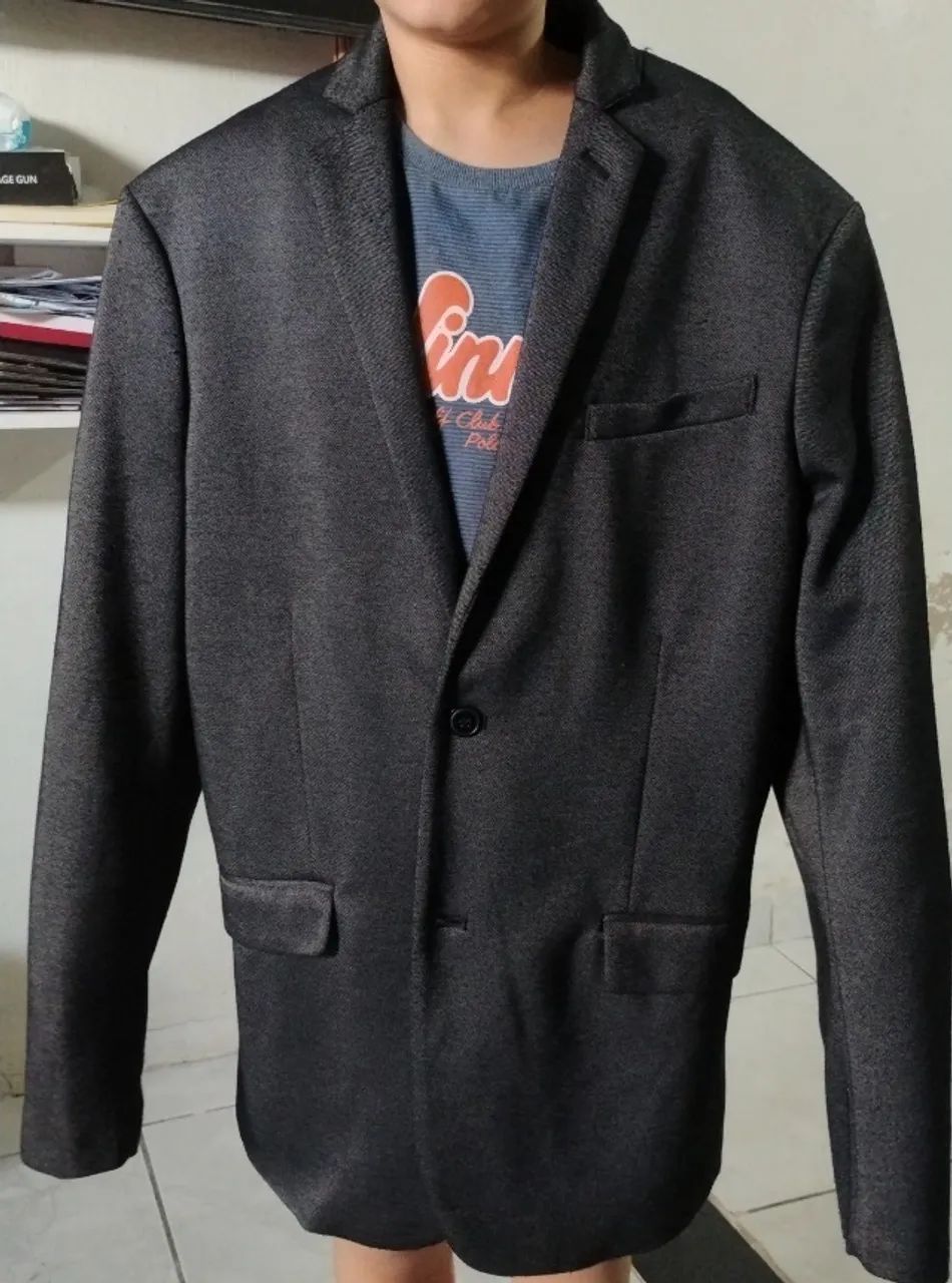 Blazer slim fit tamanho G