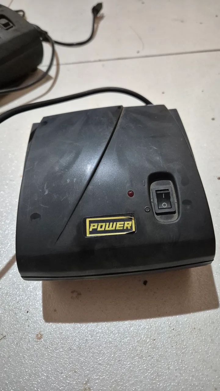 Protetor Eletrônico Estabilizador Fiolux Power Bivolt 4 tomadas 