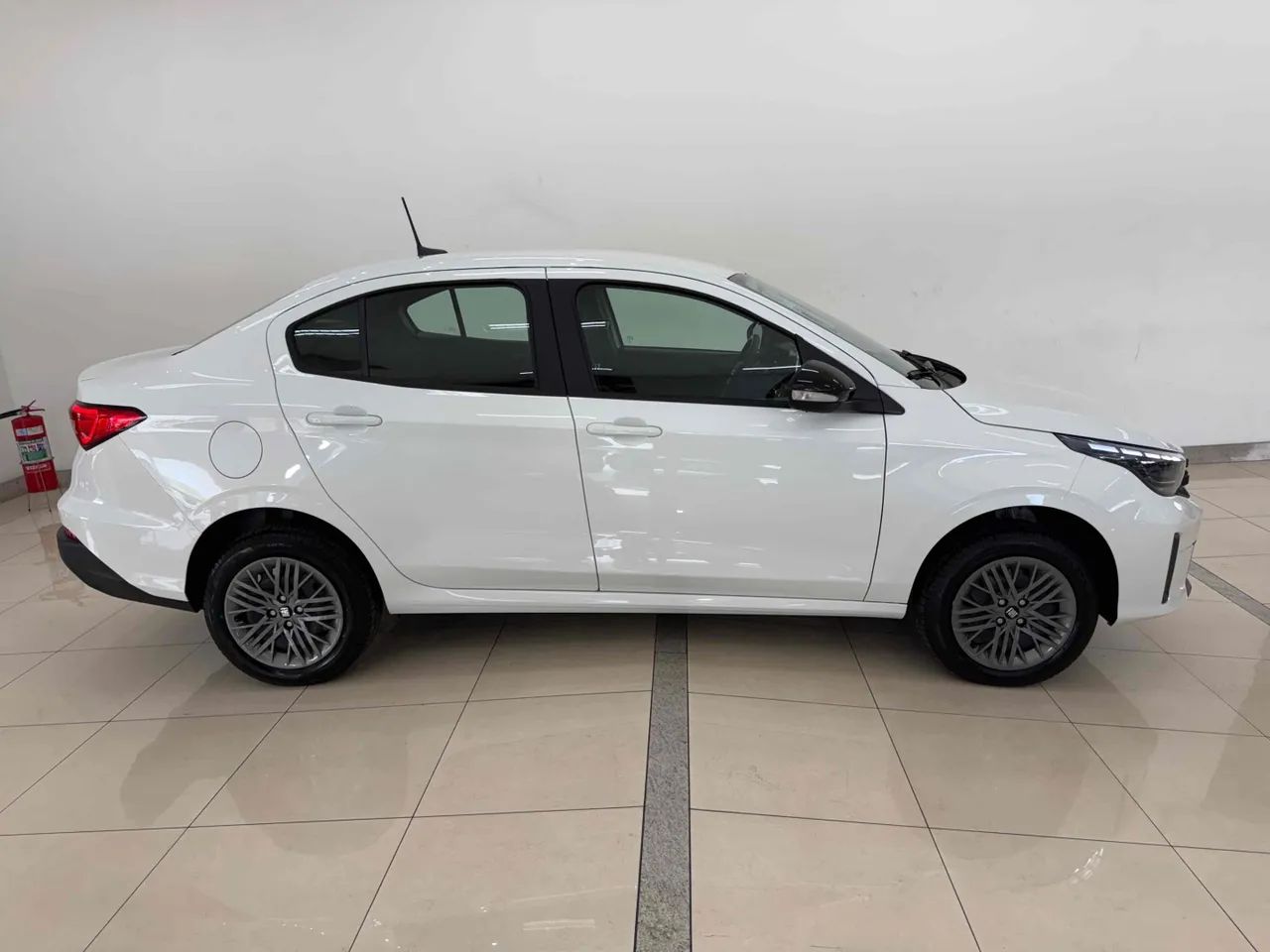 Fiat Cronos Precision 1.3 16V Flex Aut. 2026 - Foto 4