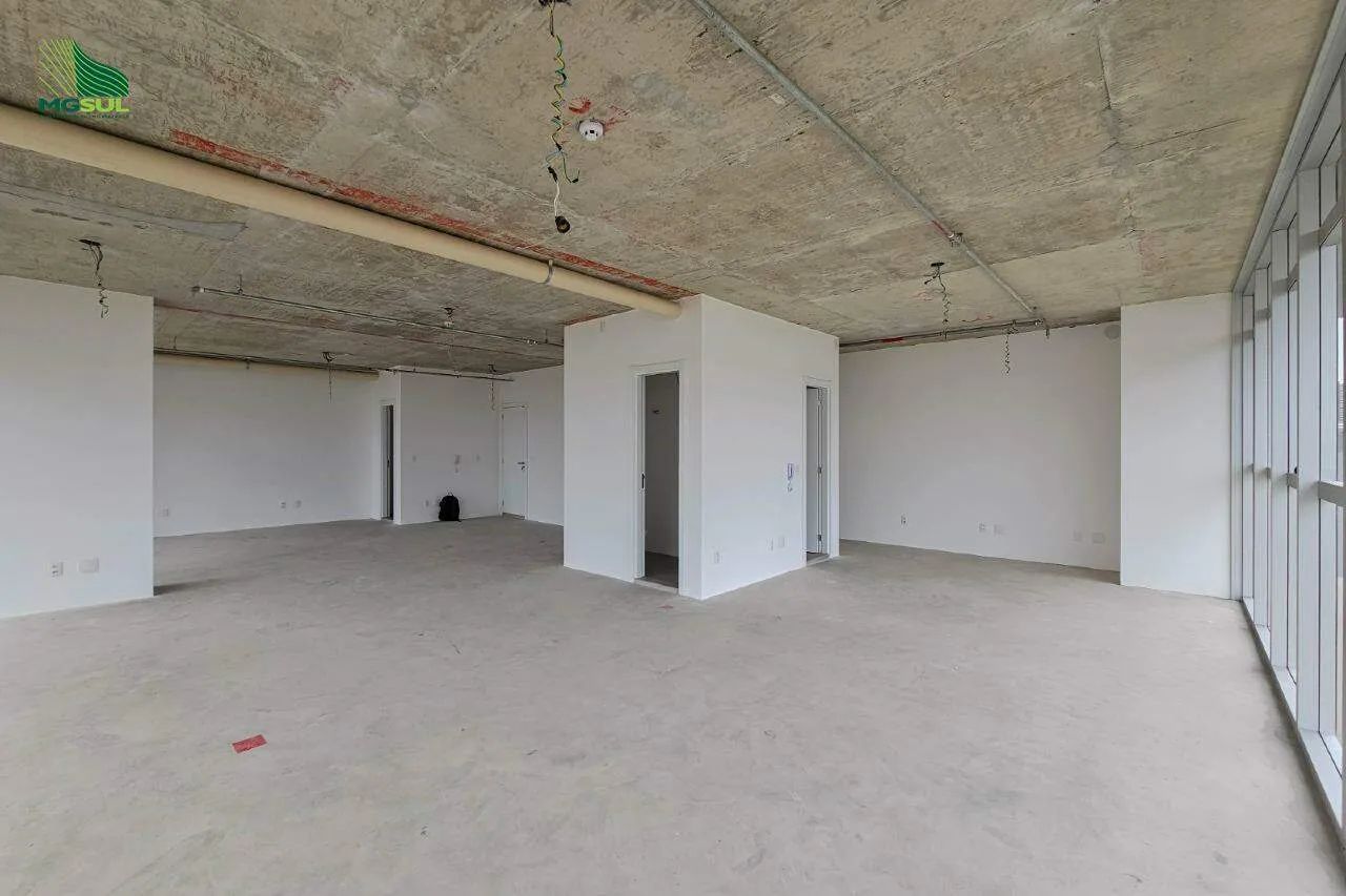 Sala comercial, com 104m² para alugar no Vila da Serra! - Foto 3