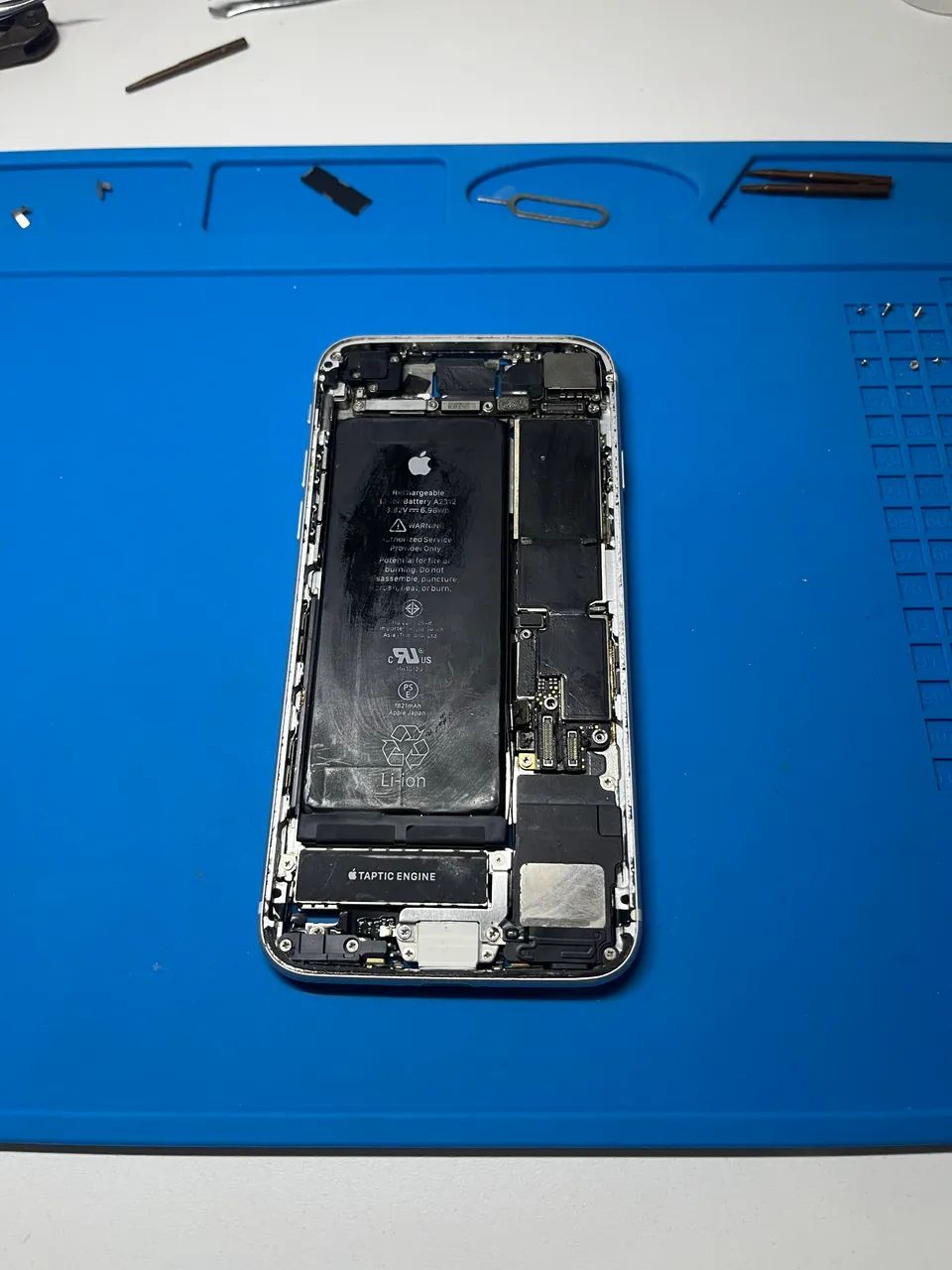 Carcaça original iPhone SE 2020