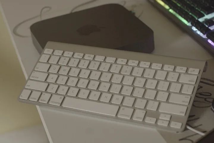 Mac Mini 2018 A1993 8gb RAM 128GB - Computadores e Desktops