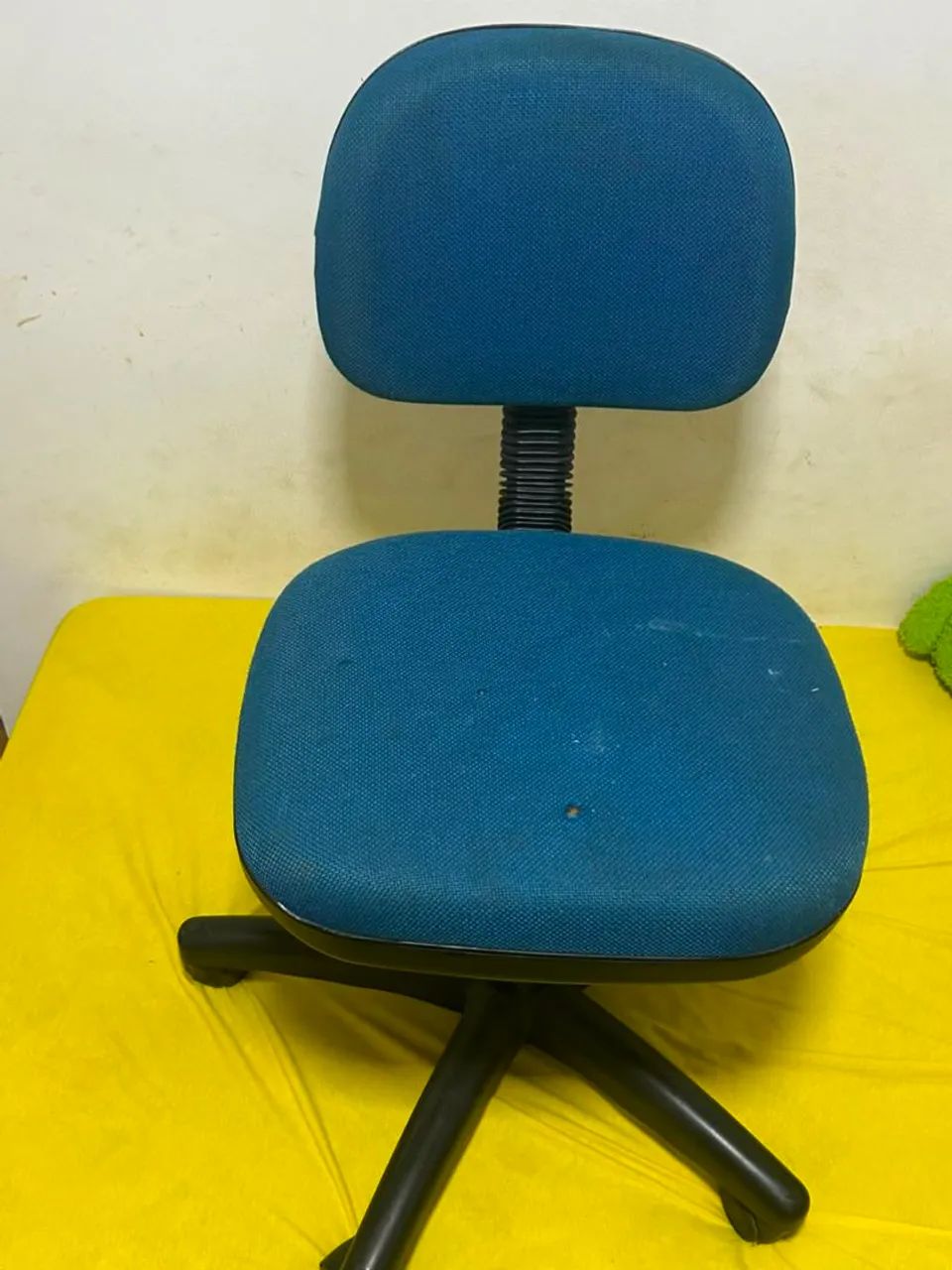 Cadeira móvel com rodinhas 