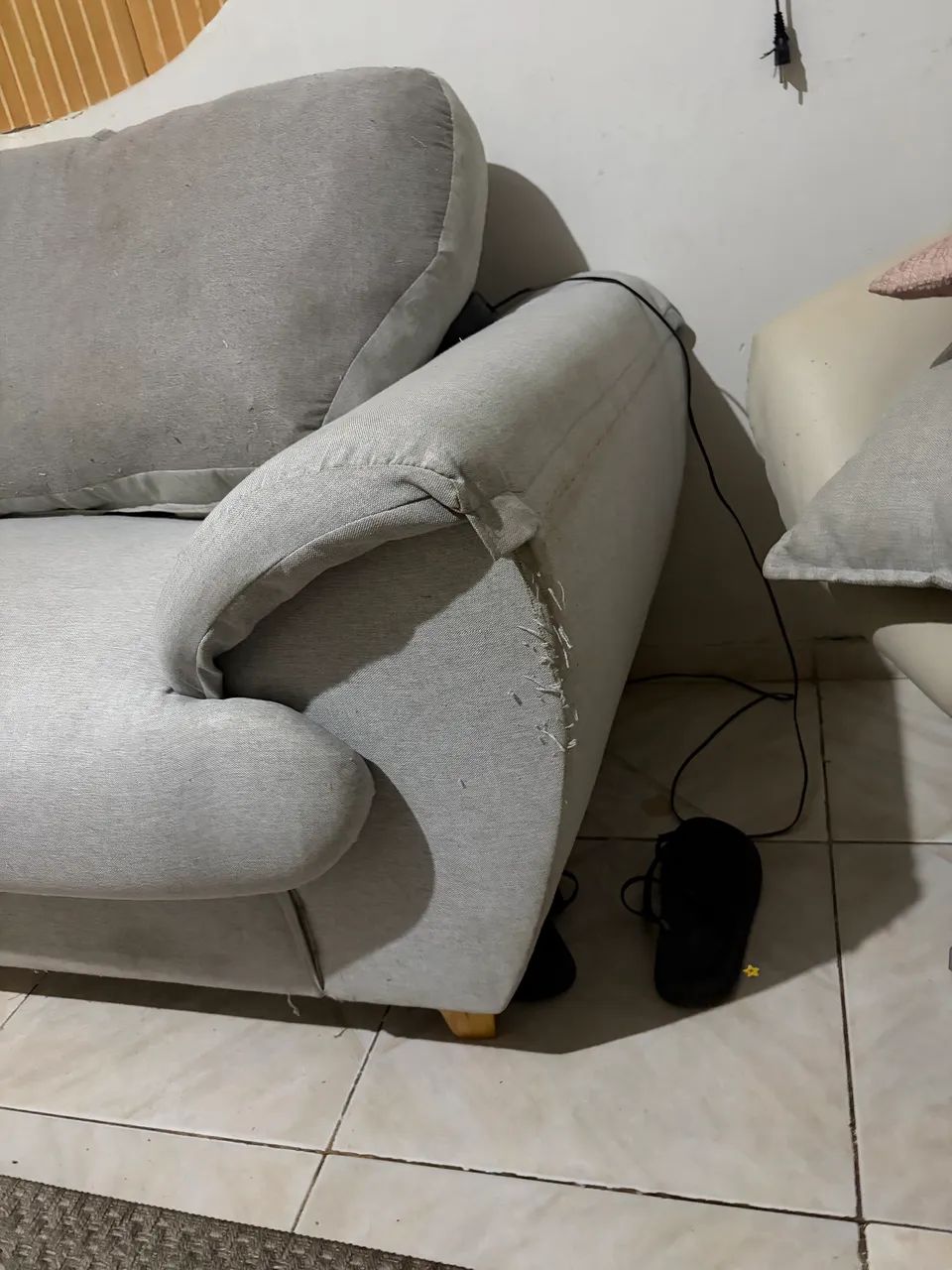 Sofá 4 lugares - Foto 4