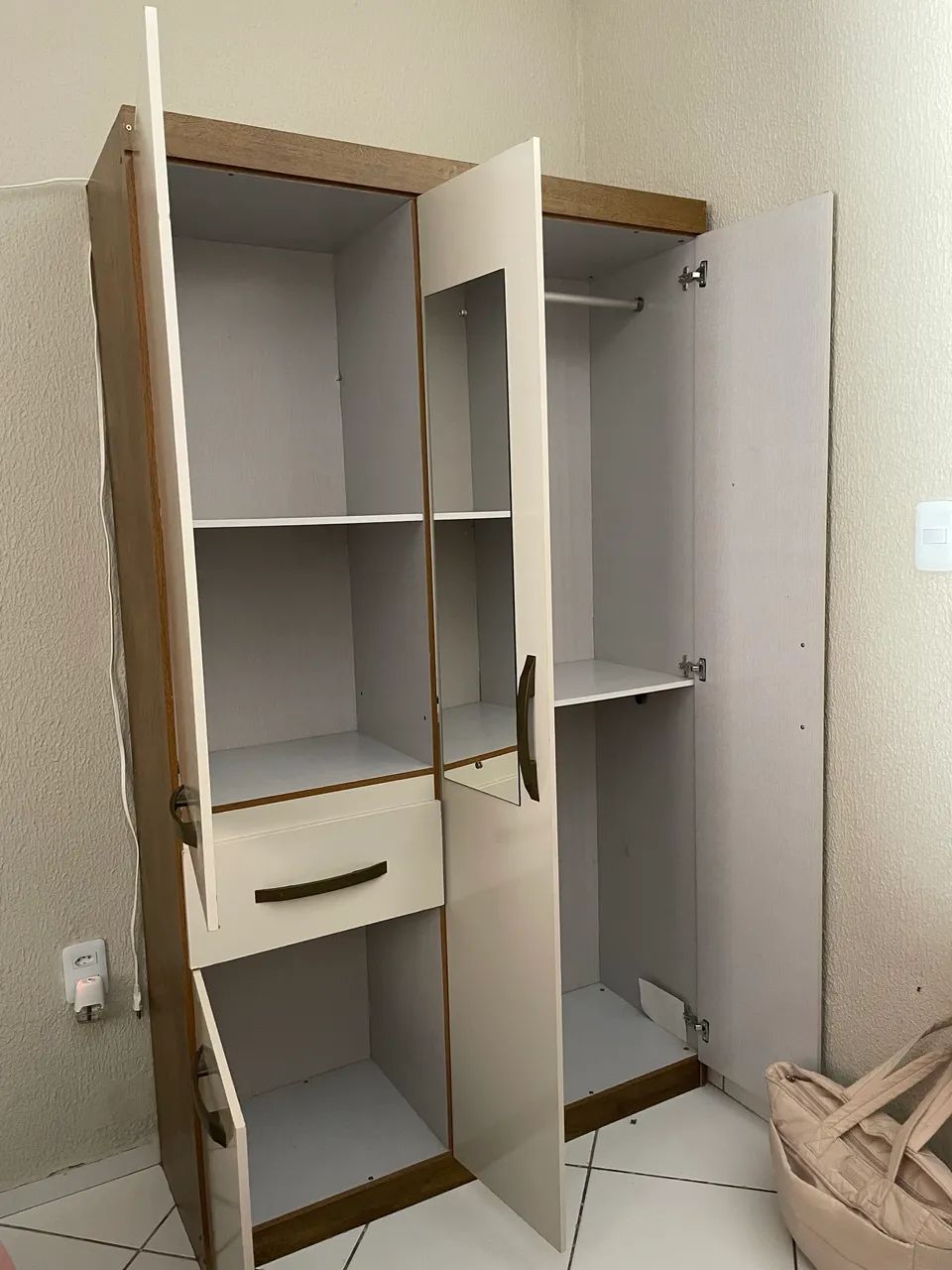 Guarda-Roupa 
