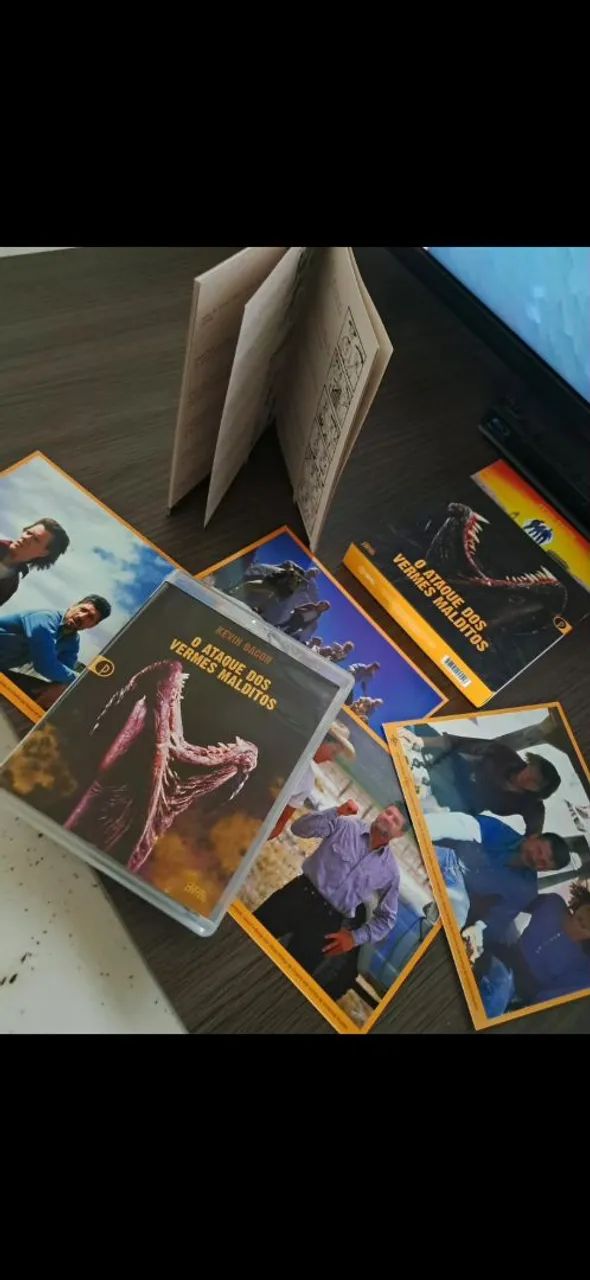 Blu-ray o ataque dos vermes malditos(obras primas) - Foto 2