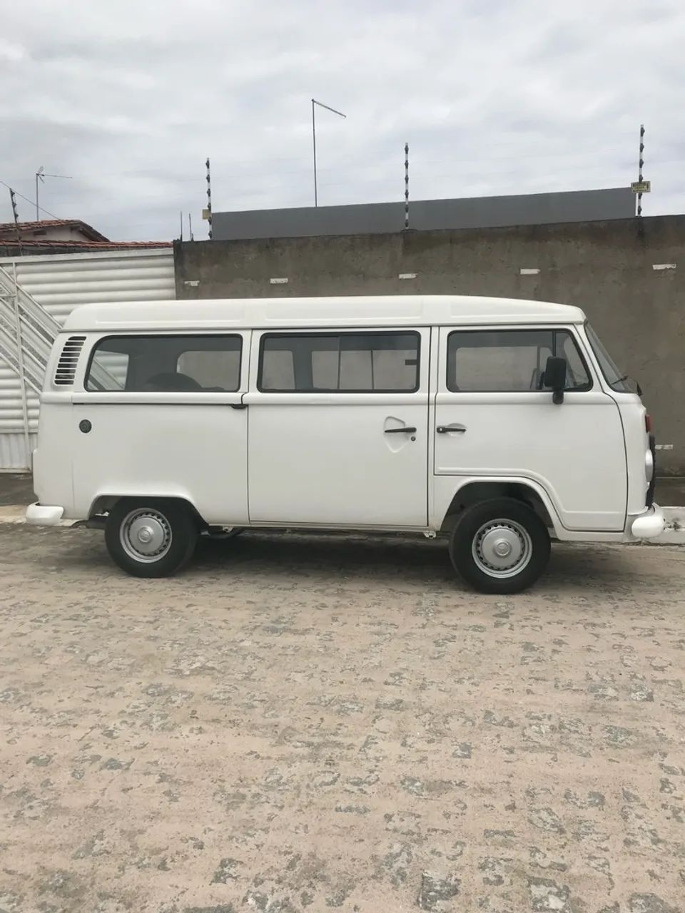 Volkswagen Kombi STANDARD 1.4 MI TOTAL FLEX 8V 2010