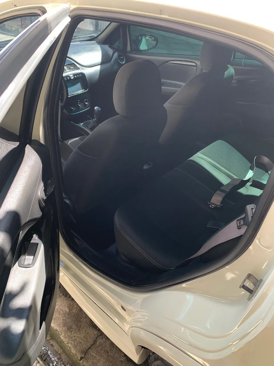 Fiat Punto Blackmotion 1.8 Flex 16V 5P. 2015 - Foto 5